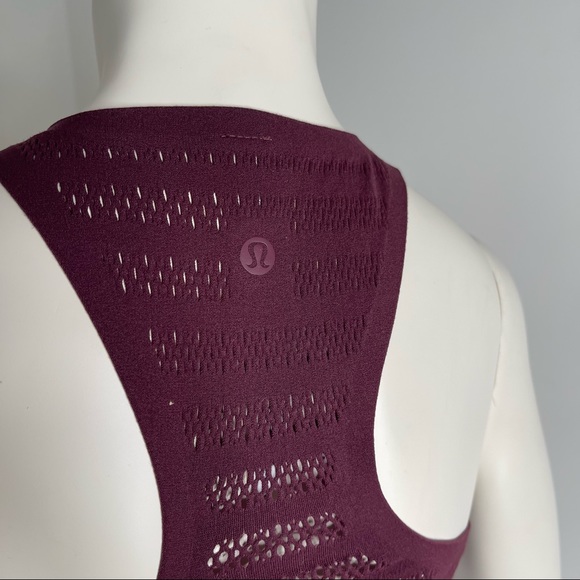 lululemon Reveal Tank (Stripes) - DKAB - Picture 8 of 10